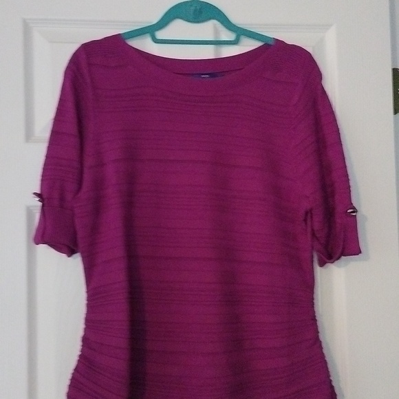 Light spring sweater - Picture 2 of 2